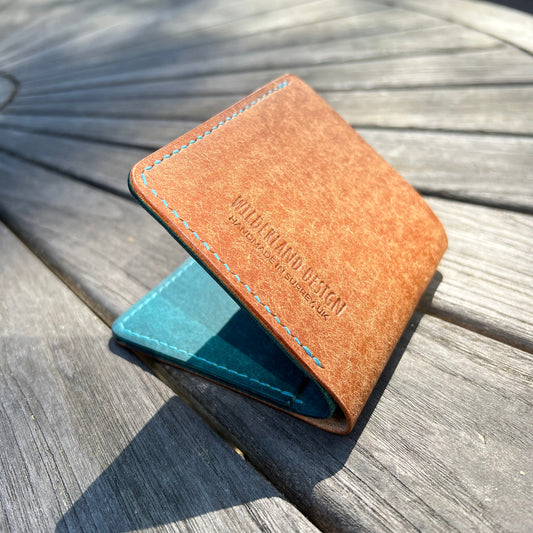 The Curve Leather wallet